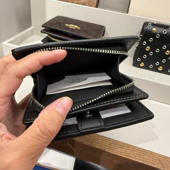 Coach Snap Wallet With Rivets CCL78 Black - Picture 6 of 6